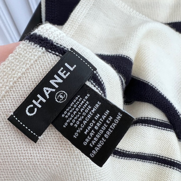Brandnew Chanel scarf(never worn) - Picture 4 of 4
